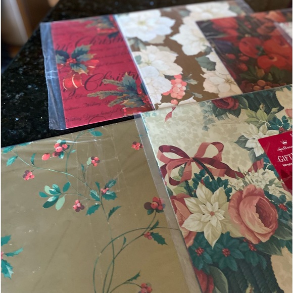 Vintage Christmas Gift Wrap Bundle of Ten from HALLMARK - Picture 3 of 15